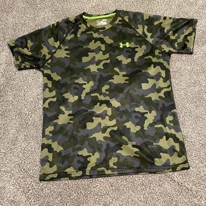 Under Armor Short Sleeve Shirt